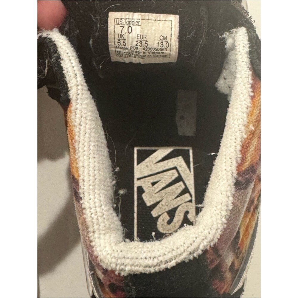 Toddler size 7, Vans Toddler Sk8-Mid Reissue V shoes "Shark Sunset" - Picture 6 of 6